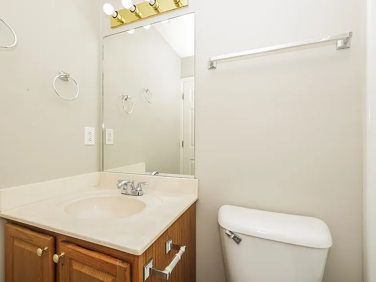 607 Doral Pointe — Photo 16