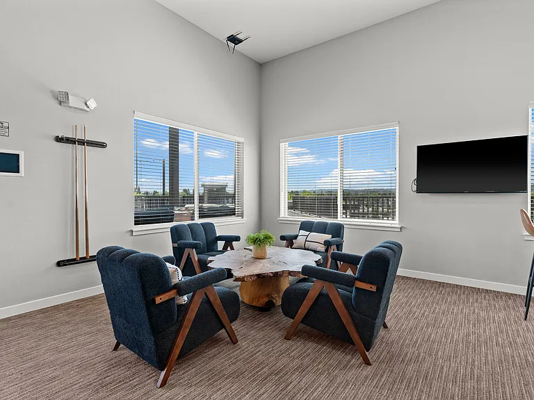 The Platform Apartments — Photo 32