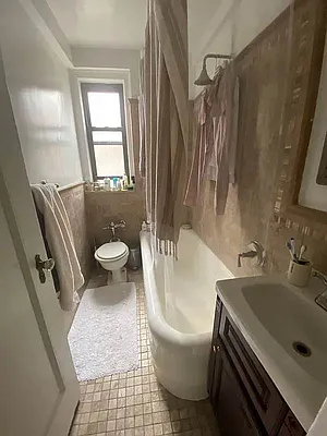 Rented by Oxford Property Group | media 12