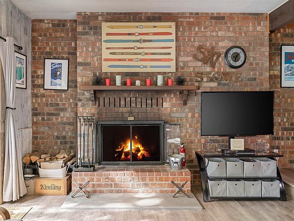 4th image of 145 Fox Hill Road #31
