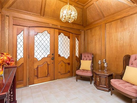 4th image of 1016 S Peking St