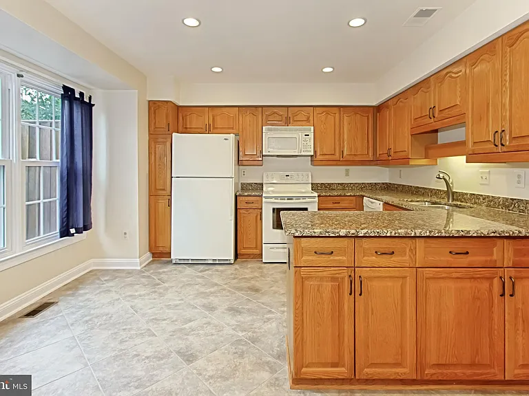 6153 Braeleigh Ln — Photo 10