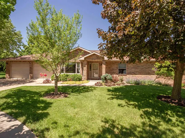 837 Elaine Ct, Dubuque, IA 52003