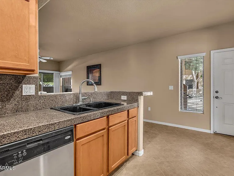 1351 N Pleasant Dr #1060 — Photo 7