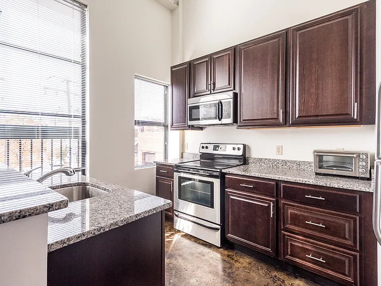 2617 W Broad St — Photo 6