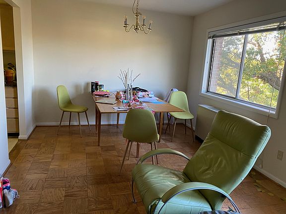 4th image of 4020 Washington Blvd APT 402