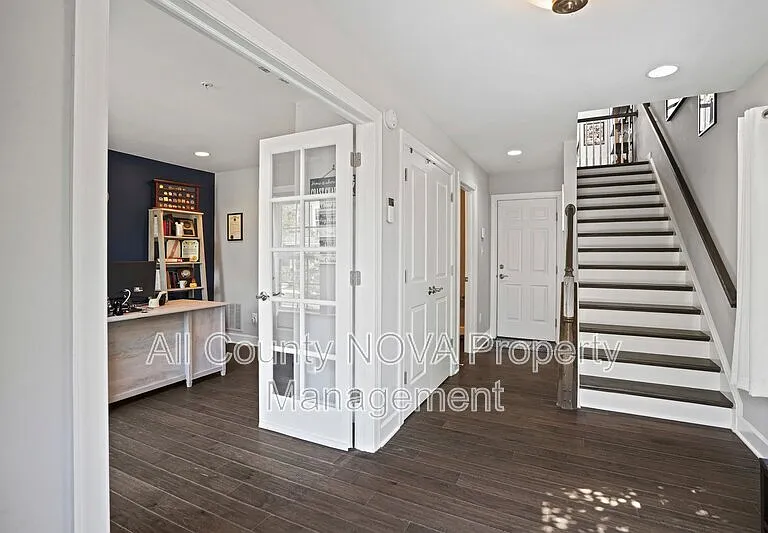2910 Pinebrook Rd — Photo 3