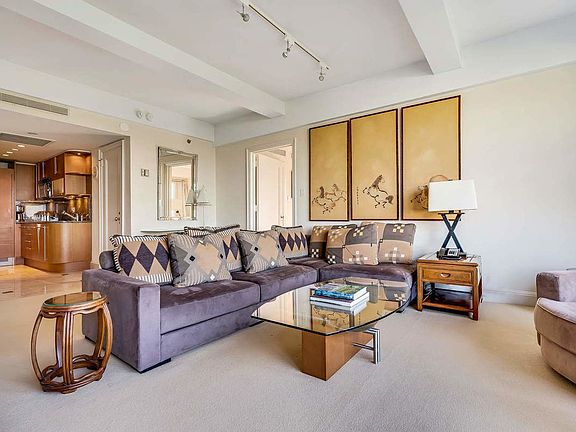 3rd image of 160 Central Park S #3703