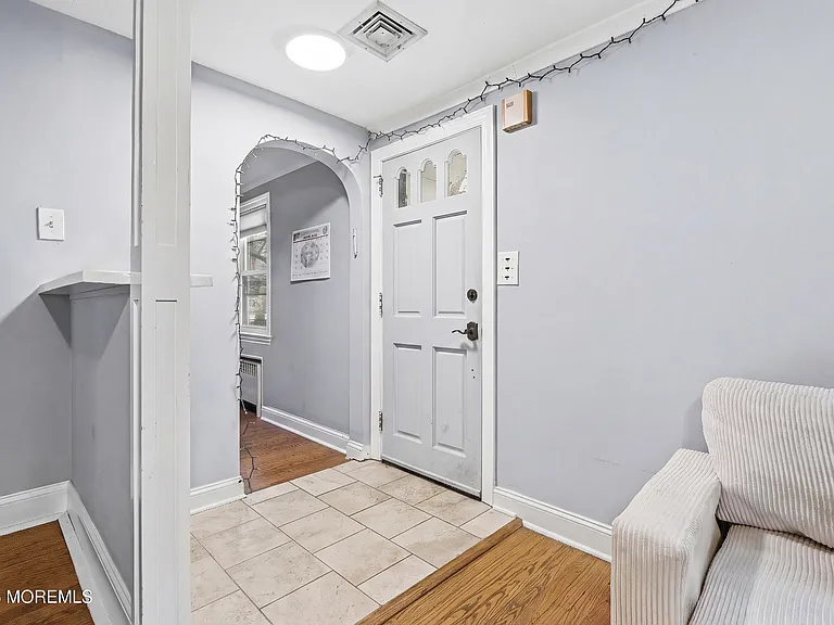 416 Roosevelt Ave — Photo 4
