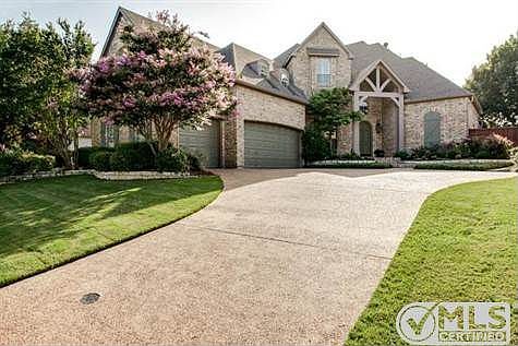 1st image of 1805 Lakeshore Ct