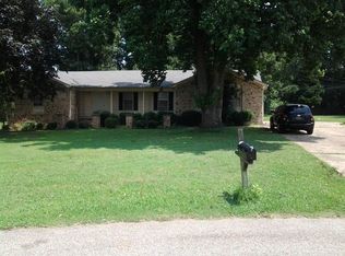 284 Stonehaven Cv, Jackson, TN 38305