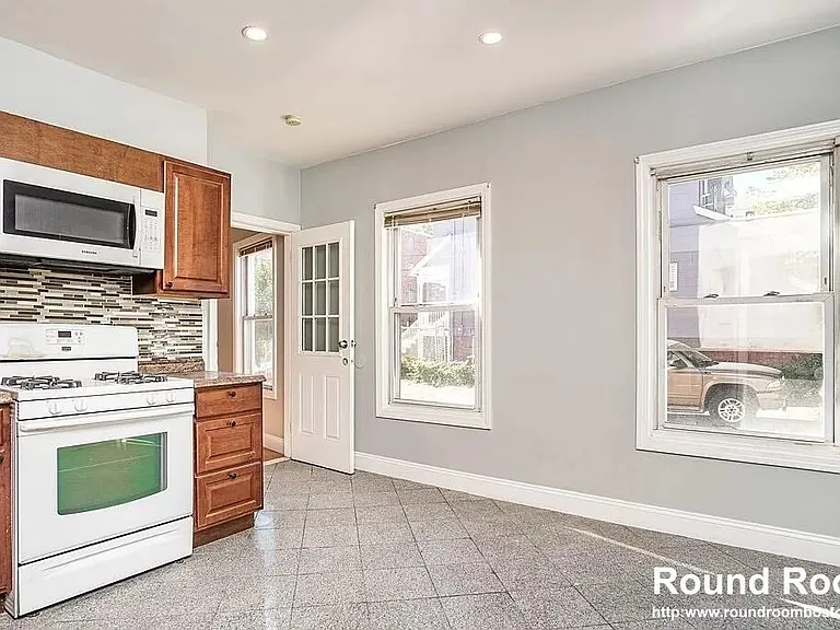 28 Moreland St #1 — Photo 7