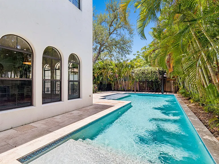 3917 W Barcelona St — Photo 45