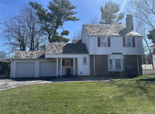 91 Port Washington Boulevard, Roslyn, NY