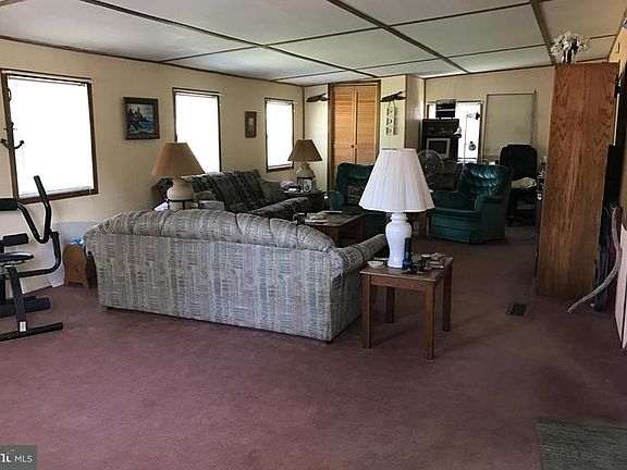 5th image of 31 Black Hoof Ln