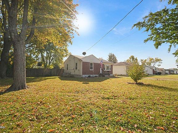 3rd image of 10309 Villa Dr