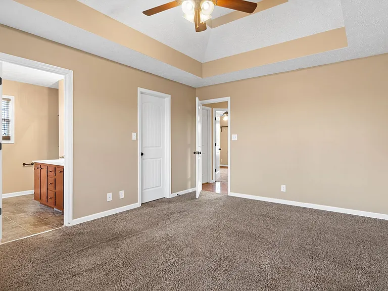 1390 Whitt Ln — Photo 16