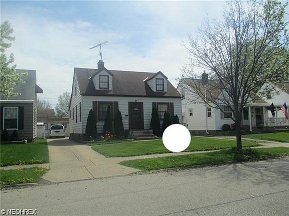 2nd image of 11821 Marne Ave