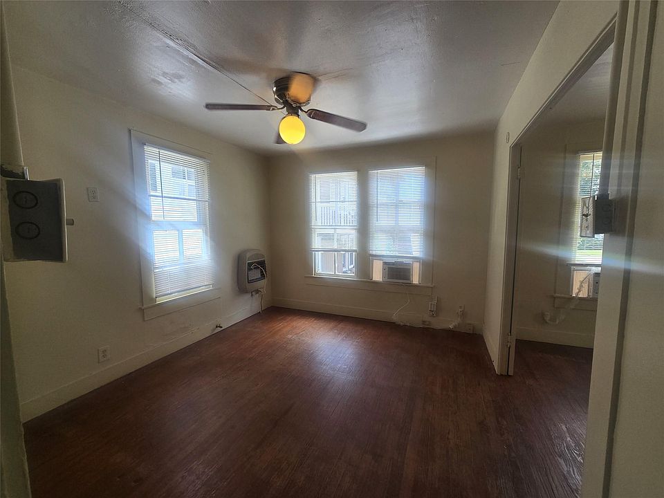 1st image of 2221 35th St
