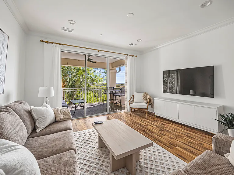 201 Windward Point Dr #201 — Photo 5