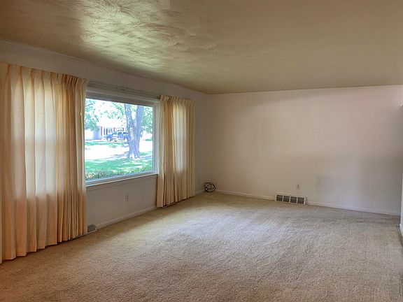 5th image of 805 Canterbury Dr