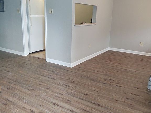 3rd image of 600 Rim Rd APT 4