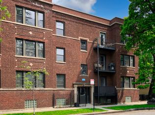 1714 W Grace St APT 2E, Chicago, IL 60613