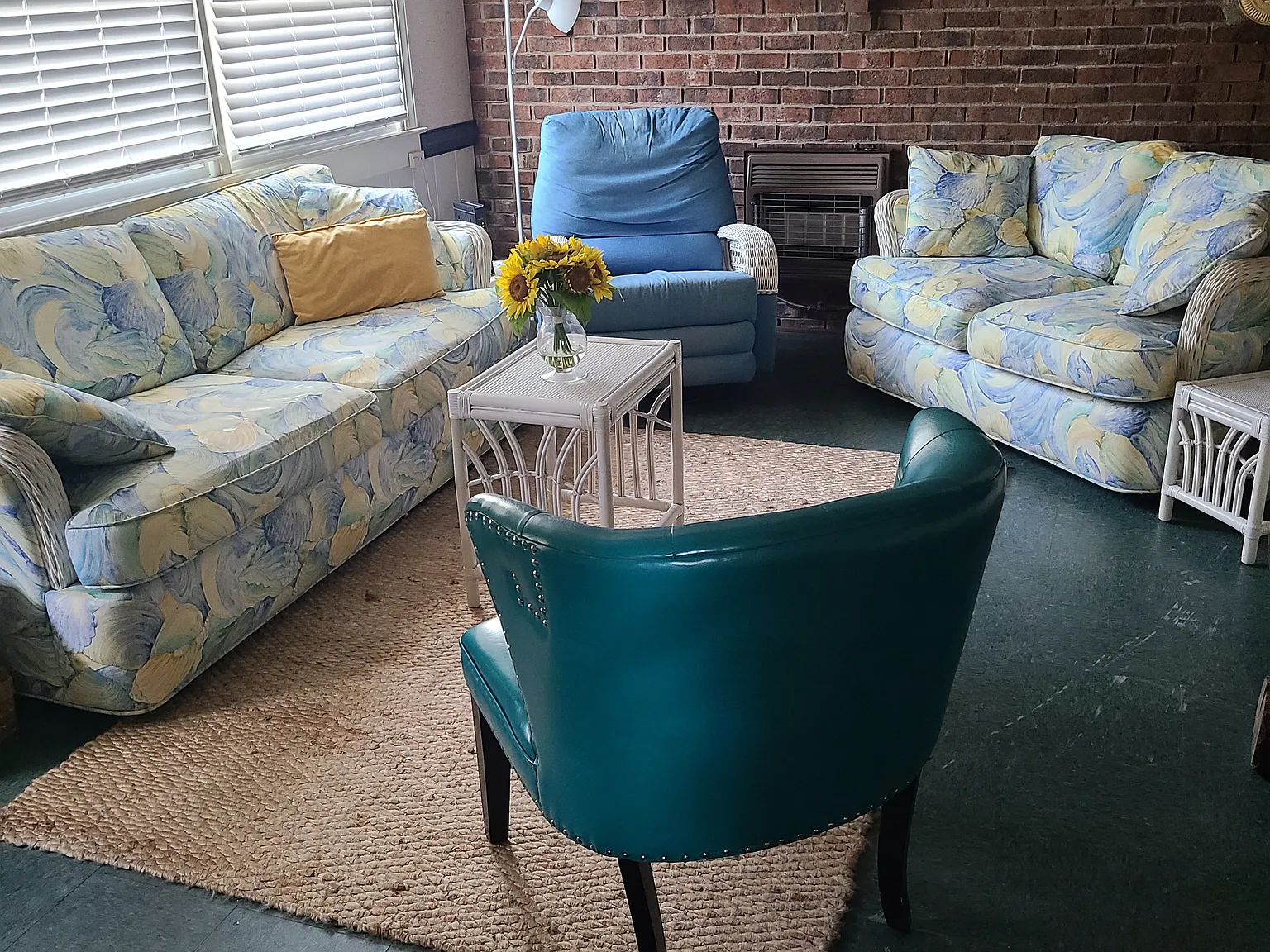 3 bed, 1600 sqft, $1,200 — Photo 3