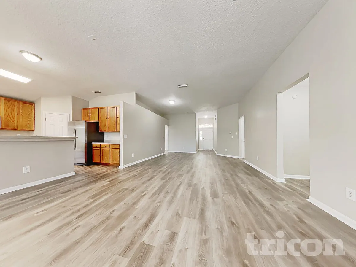 Building Photo - 13730 Fish Eagle Dr W