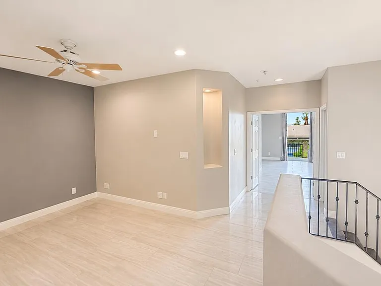 1442 W Coral Reef Dr — Photo 5