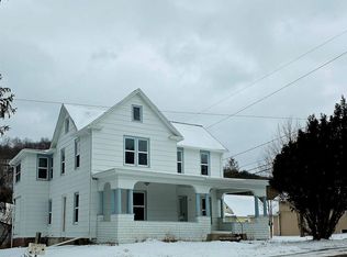 338 Front St, New Albany, PA 18833