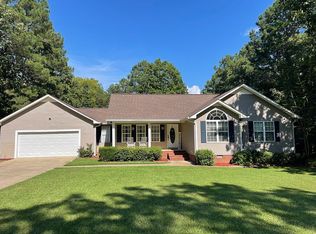 145 Oakhill Dr, Centre, AL 35960