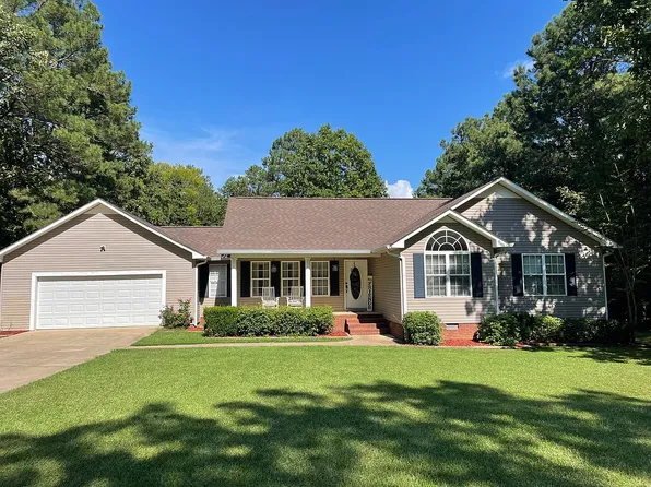 145 Oakhill Dr, Centre, AL 35960