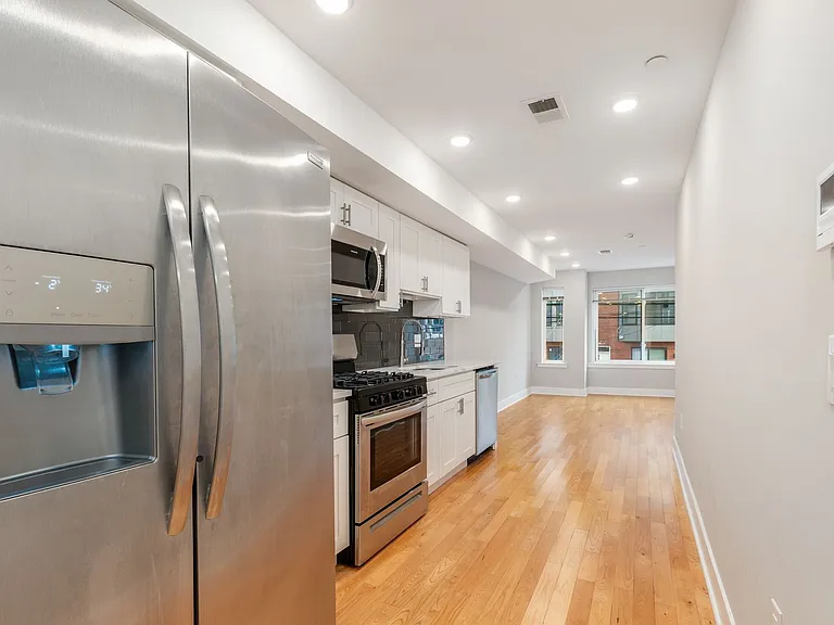 2521 Cecil B Moore — Photo 28