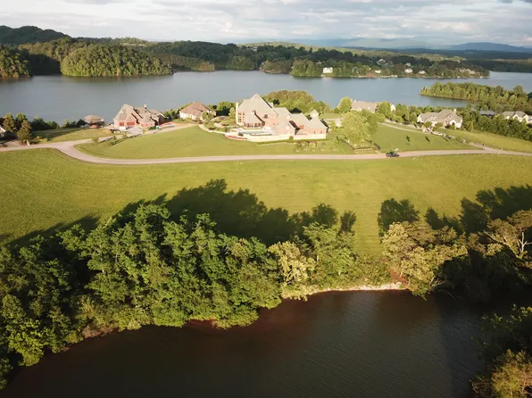 155 Amblecrest Dr, Vonore, TN 37885