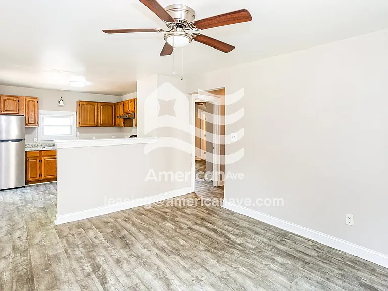 17896_006_dining_room_6.jpg