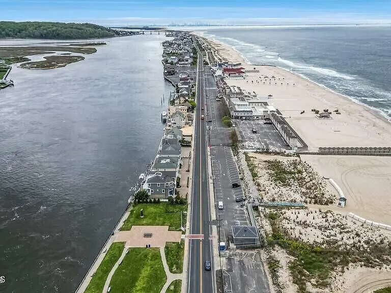 406 Ocean Ave — Photo 42