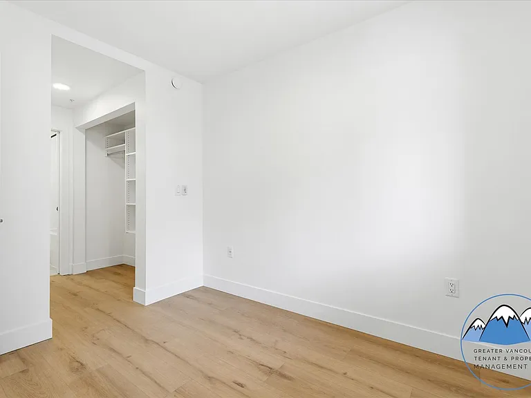 20769 Fraser Hwy — Photo 11