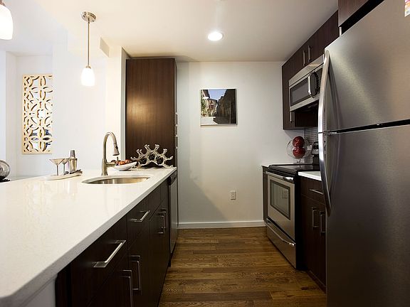 4th image of 260 W 26th St APT 4M