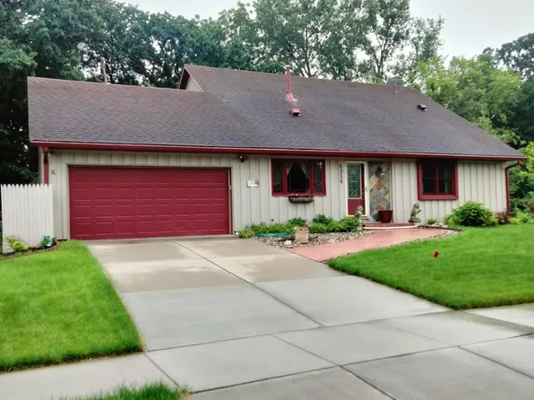 6956 133rd St W, Apple Valley, MN 55124