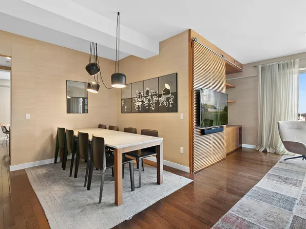 303 East 77th Street image 2 of 13