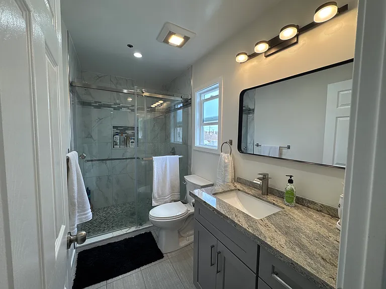 13115 Roselle Ave #1 — Photo 4