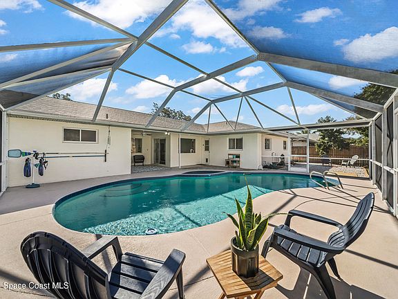 2nd image of 2054 Bottlebrush Dr
