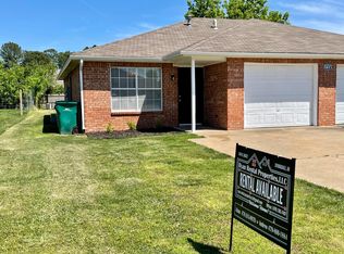 3231 Twin County St #B, Springdale, AR 72764