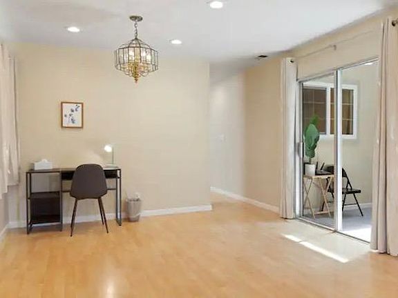 4th image of 33768 Shylock Dr