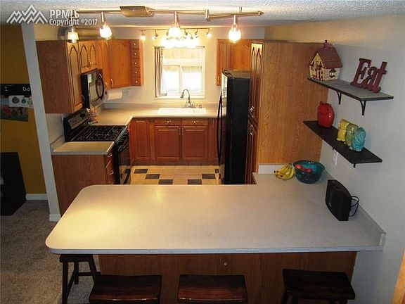 Informal Dining Area & Kitchen
