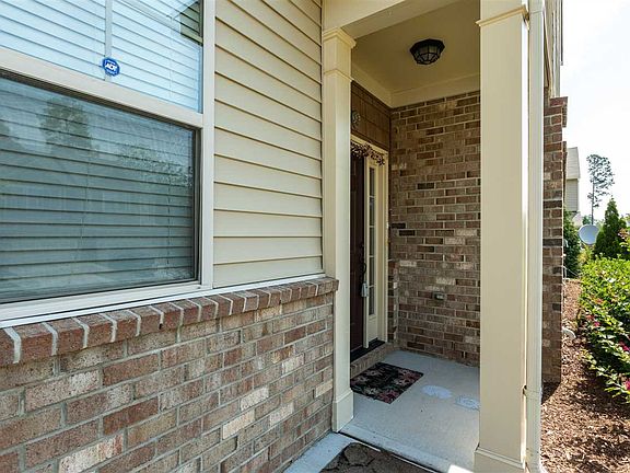 3rd image of 537 Whitworth Ln