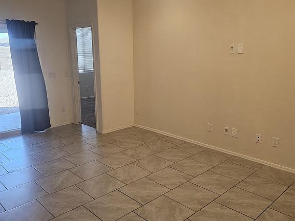 5th image of 1650 E Jardin Pl