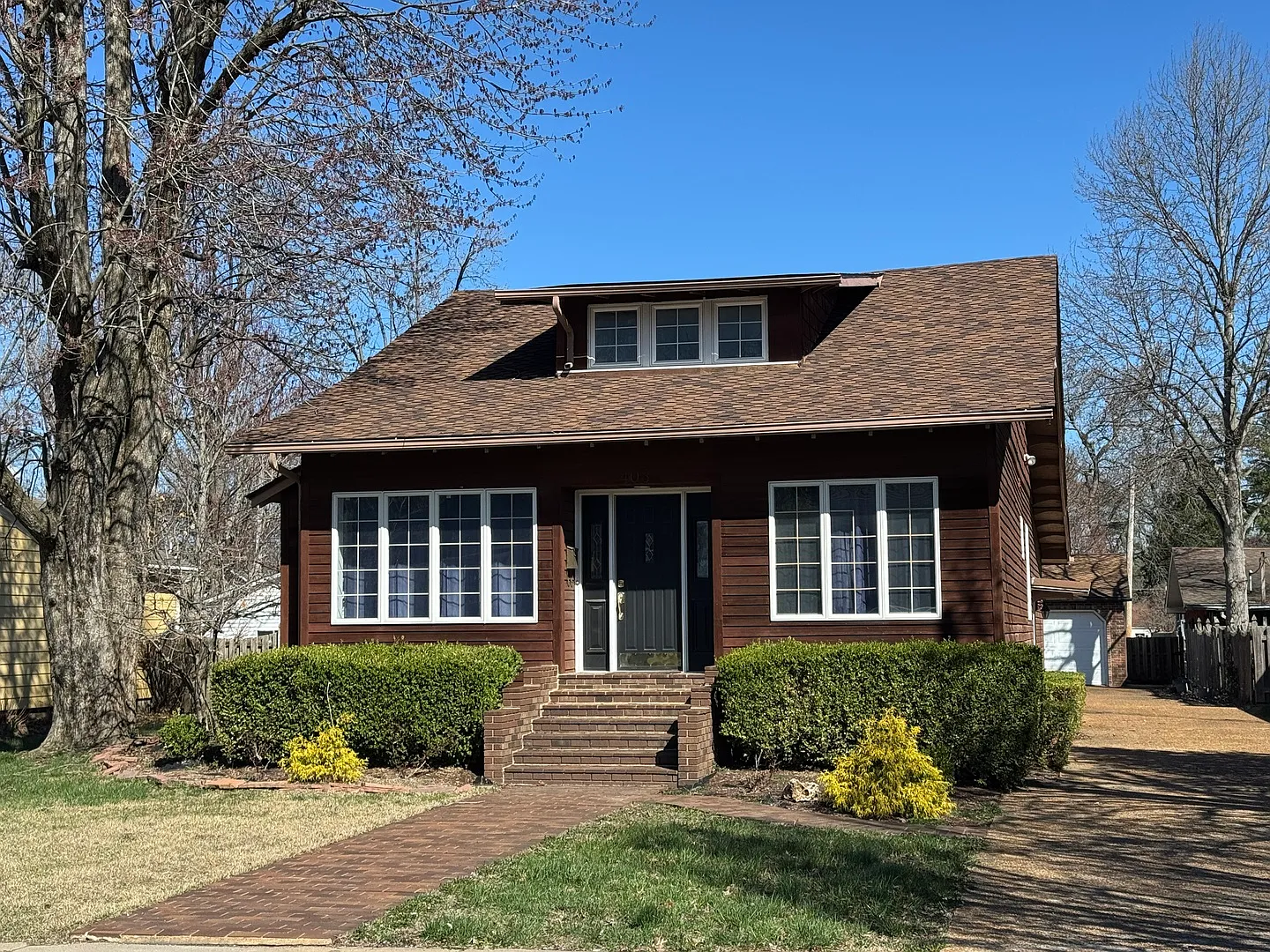 403 W Mitchell St photo 1