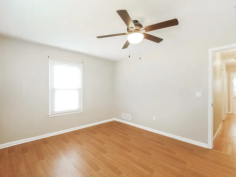 2125 NE Gaddy Rd — Photo 9